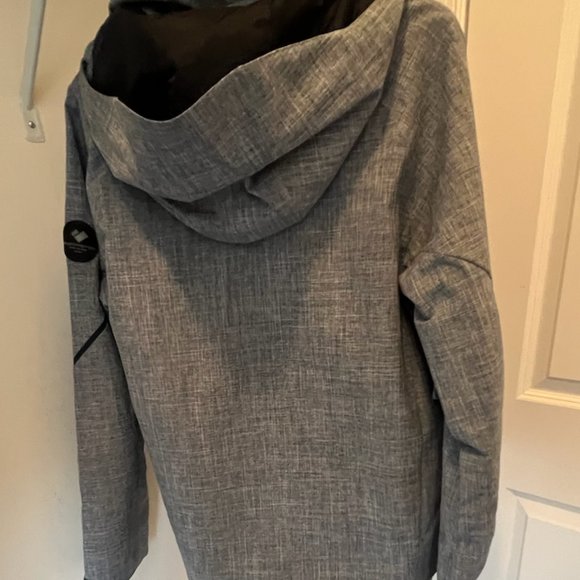 Obermeyer Ski Jacket - Picture 4 of 6